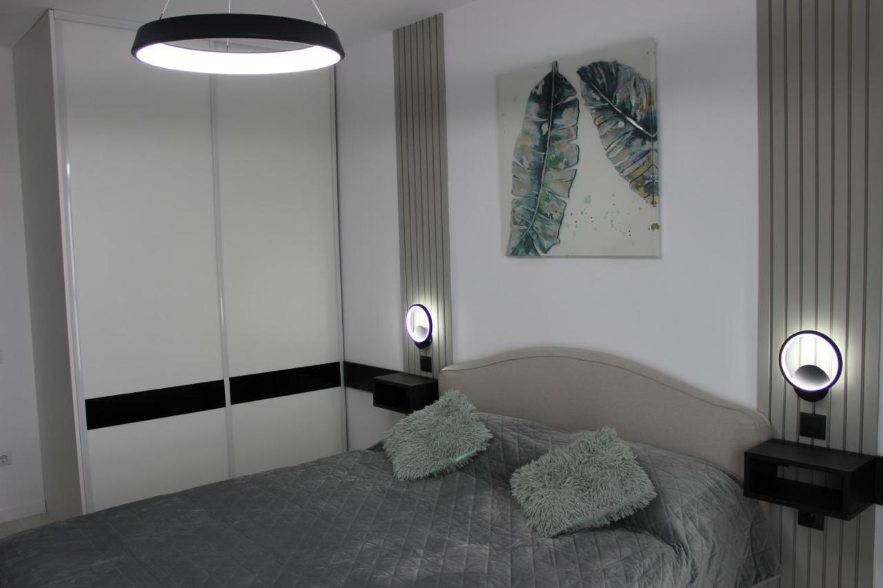 Azure View Apartment *